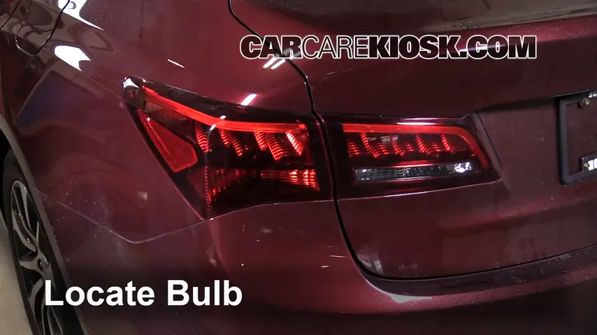 2015 Acura TLX 2.4L 4 Cyl. Éclairage Feu clignotant arrière (remplacer l'ampoule)